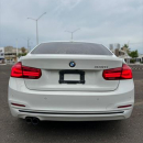 BMW 330IA Atrás 33