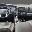 TOYOTA SEQUOIA Frente 81