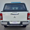 MITSUBISHI L200 Lateral izquierdo 4