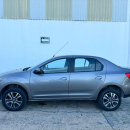 RENAULT LOGAN Atrás 4