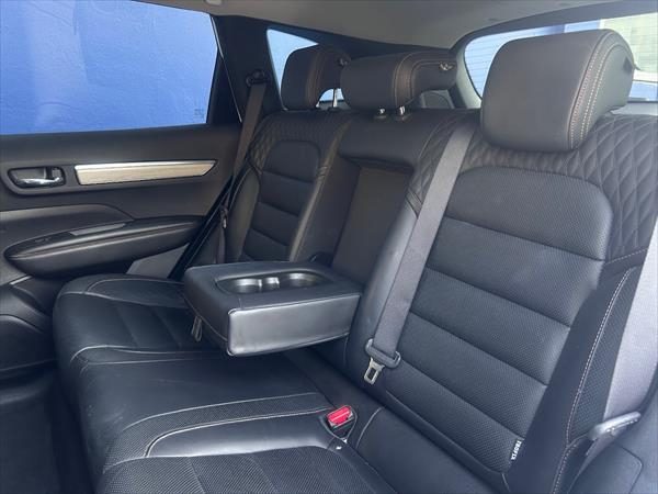RENAULT KOLEOS Interior 11