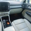 VOLVO XC40 Atrás 11