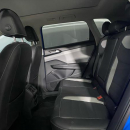VOLKSWAGEN TAOS Atrás 37