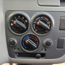 NISSAN URVAN Lateral izquierdo 37