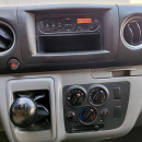 NISSAN URVAN Interior 49
