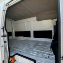 NISSAN URVAN Lateral derecho 52