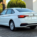 VOLKSWAGEN JETTA Lateral derecho 22