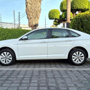 VOLKSWAGEN JETTA Arriba 25