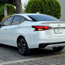 NISSAN VERSA Arriba 29