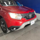 RENAULT DUSTER Frente 16
