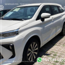 TOYOTA AVANZA Frente 4