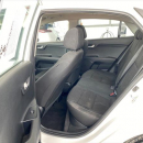 KIA RIO Atrás 12