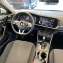 VOLKSWAGEN JETTA Atrás 13