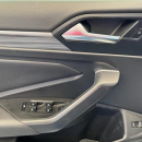 VOLKSWAGEN JETTA Interior 17