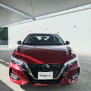 NISSAN SENTRA Lateral derecho 4