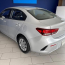 KIA RIO Arriba 6