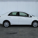TOYOTA YARIS Atrás 7
