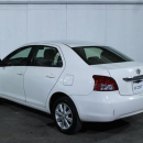 TOYOTA YARIS Arriba 13