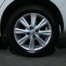 TOYOTA YARIS Arriba 17