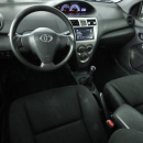 TOYOTA YARIS Lateral derecho 19