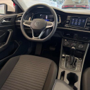 VOLKSWAGEN JETTA Atrás 13