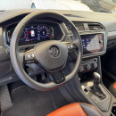 VOLKSWAGEN TIGUAN Interior 9