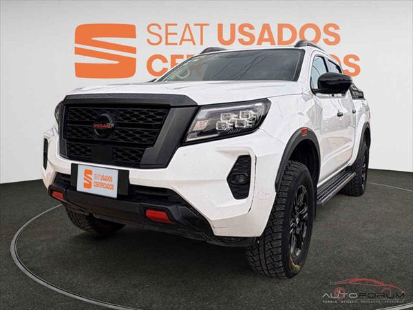 NISSAN FRONTIER Interior 1