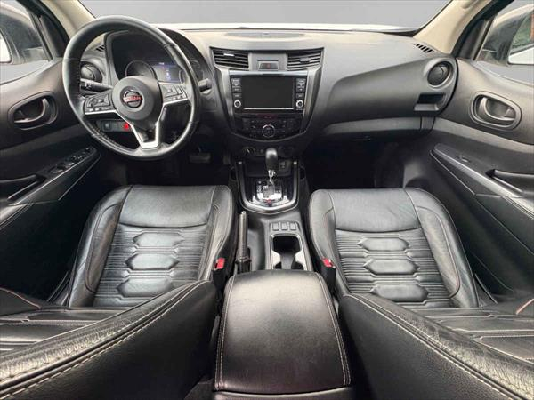 NISSAN FRONTIER Interior 12