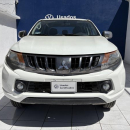 MITSUBISHI L200 Interior 8