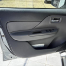 MITSUBISHI L200 Lateral izquierdo 10