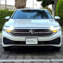 VOLKSWAGEN JETTA Frente 3