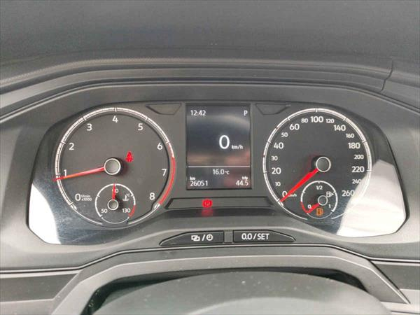 VOLKSWAGEN VIRTUS Lateral izquierdo 18