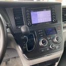 TOYOTA SIENNA Interior 11
