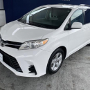 TOYOTA SIENNA Frente 9