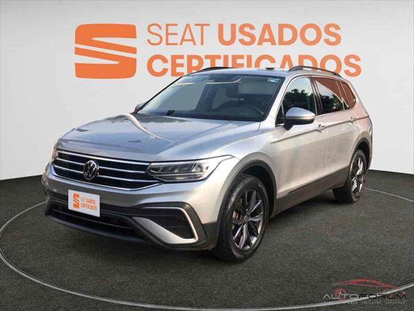 VOLKSWAGEN TIGUAN Lateral derecho 1