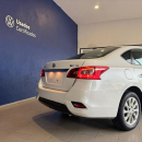 NISSAN SENTRA Atrás 8