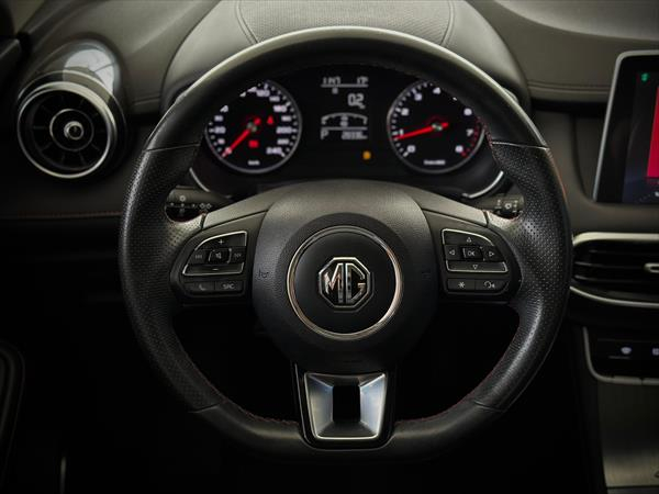 MG HS Lateral izquierdo 12