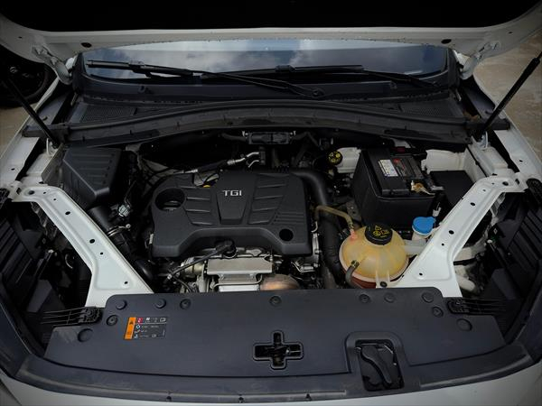 MG HS Lateral izquierdo 10