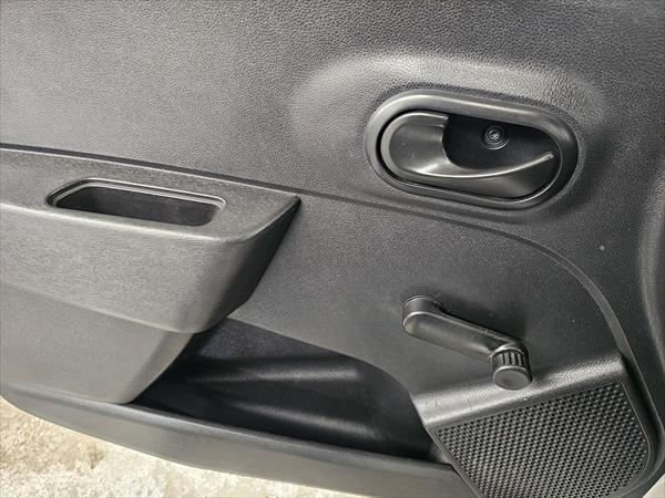 RENAULT KANGOO Interior 25