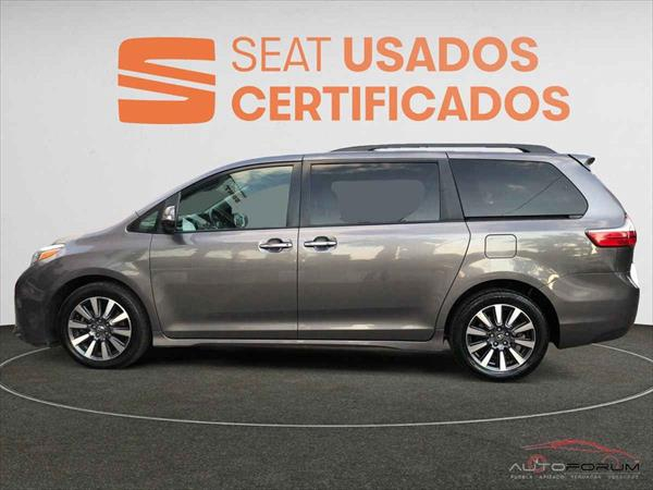 TOYOTA SIENNA Frente 2