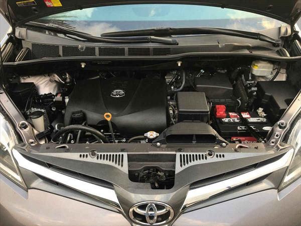 TOYOTA SIENNA Lateral derecho 16