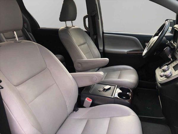 TOYOTA SIENNA Llantas 18
