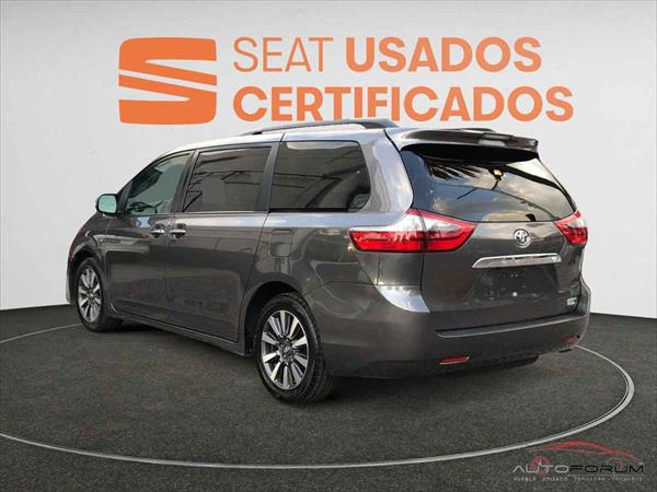 TOYOTA SIENNA Llantas 3