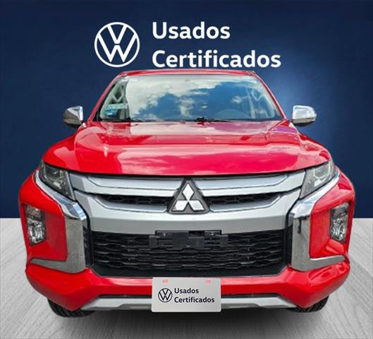 MITSUBISHI L200 Lateral derecho 2
