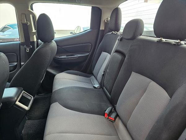 MITSUBISHI L200 Arriba 10