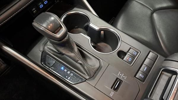 TOYOTA HIGHLANDER Arriba 17