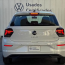 VOLKSWAGEN POLO Interior 17